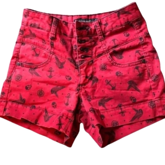 Lovesick skull button.shorts J15 / W 12-14 - Picture 1 of 10